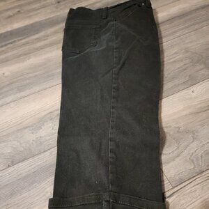 Gloria Vanderbilt Amanda Capri's in Black size 8